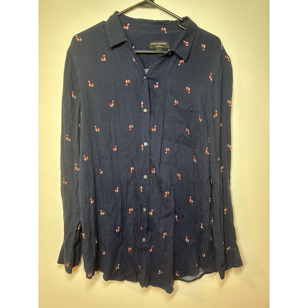 Banana Republic navy blue long-sleeve button-down shirt W/llamas Print - Rayon L